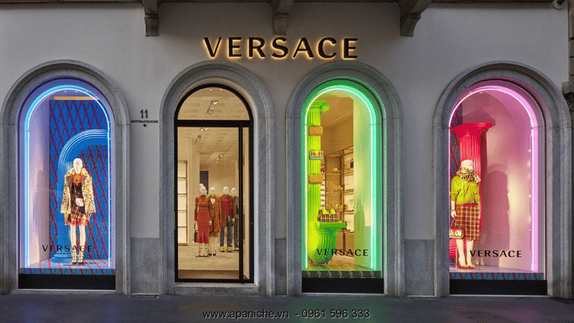 Versace.png